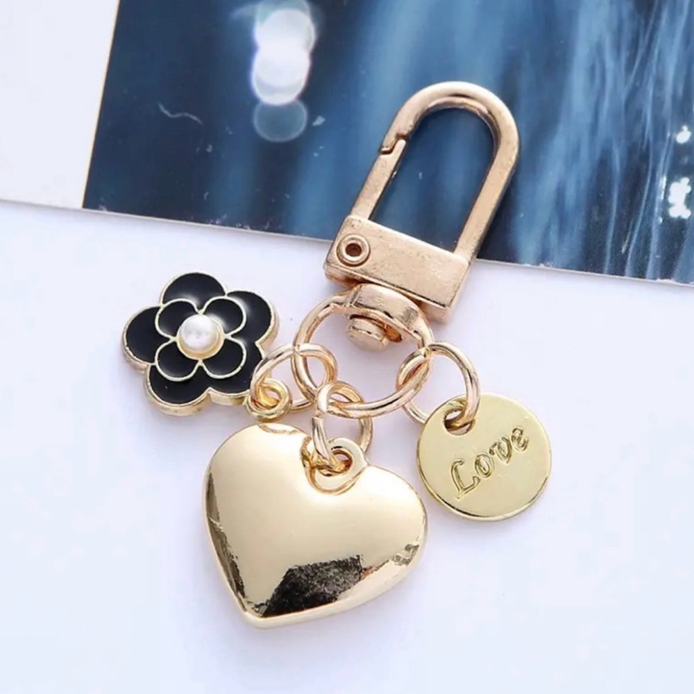 Brand New Elegant Gold Toned Heart ,Love & Black Camellia Key Chain & Bag’ Charm